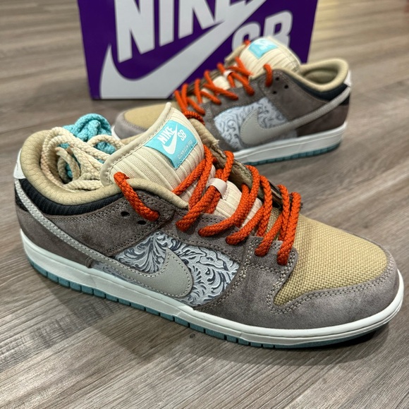 Nike Dunk SB Big Money Savings Sneakers - Picture 1 of 12